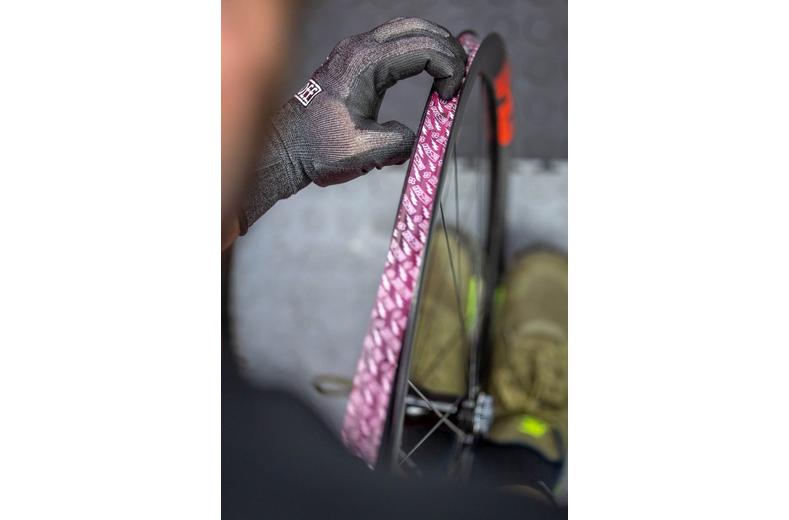 Muc-Off Tubeless Rim Tape 10m Roll, 25mm Muc-Off Tubeless Rim Tape 10m Roll, 25mm