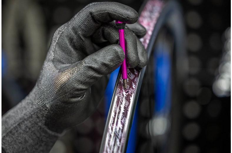 Muc-Off Tubeless Rim Tape 10m Roll, 25mm Muc-Off Tubeless Rim Tape 10m Roll, 25mm