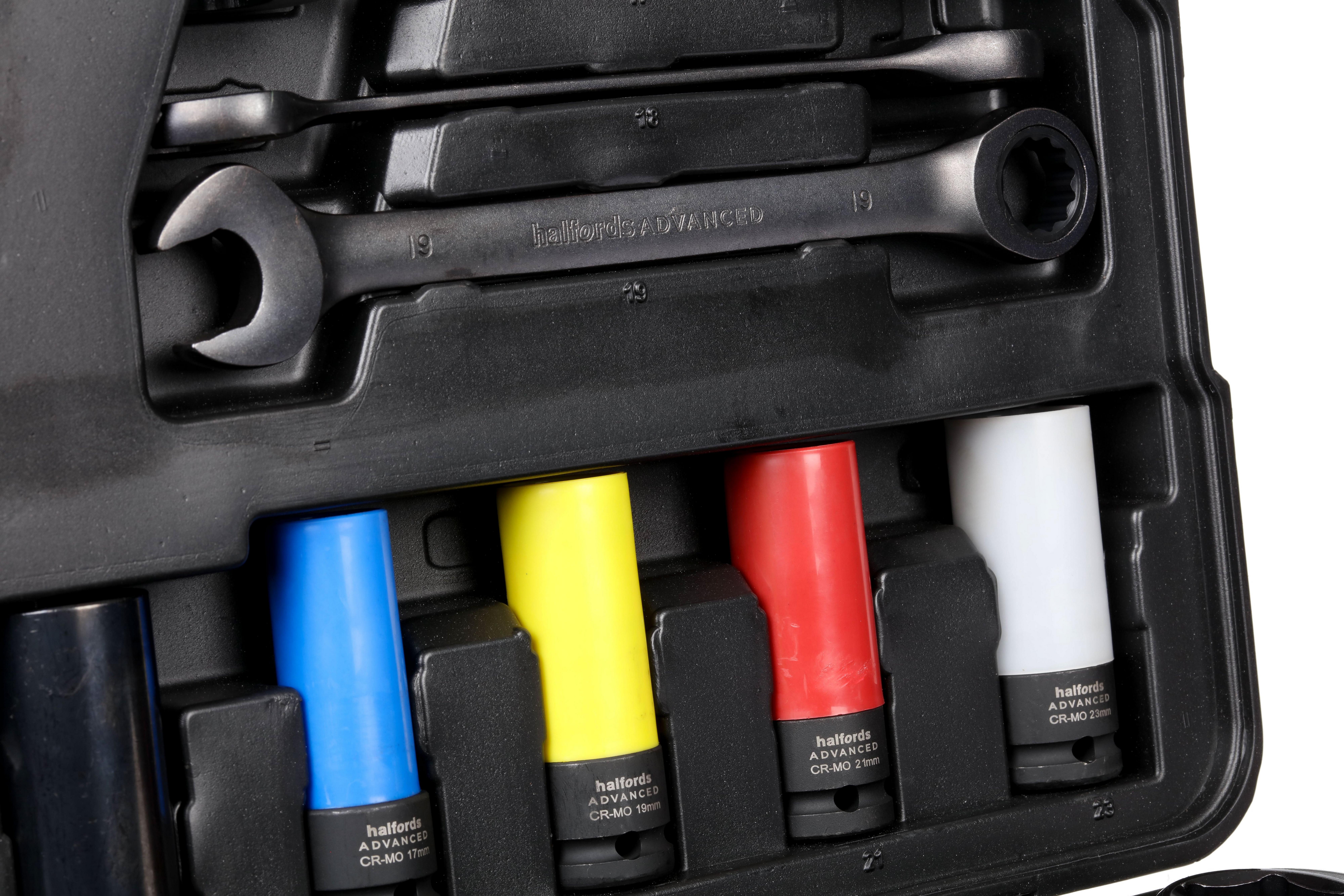 Halfords Advanced  200 Piece Socket and Ratchet Spanner Set - Limited Black Edition