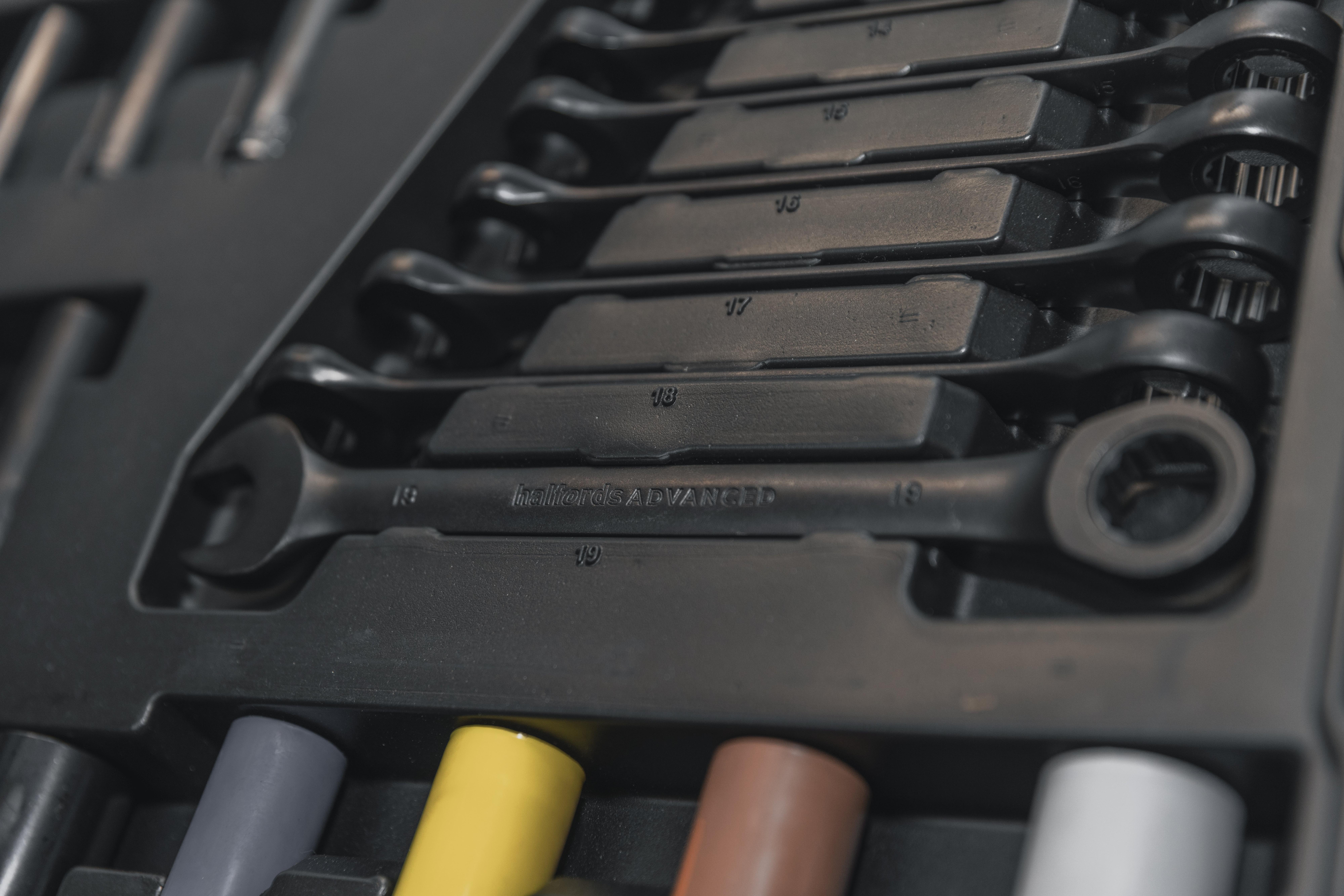 Halfords Advanced  200 Piece Socket and Ratchet Spanner Set - Limited Black Edition