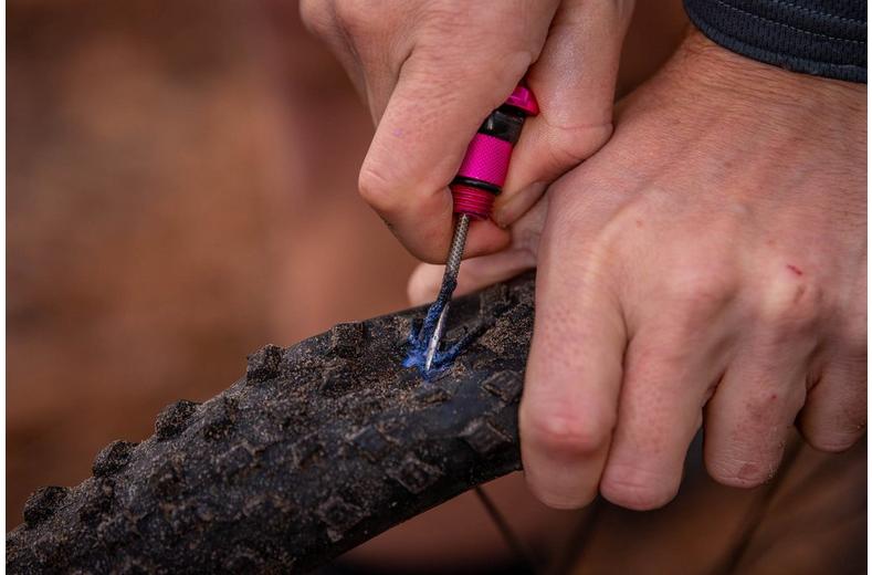 Muc-Off Stealth Tubeless Puncture Plugs Muc-Off Stealth Tubeless Puncture Plugs