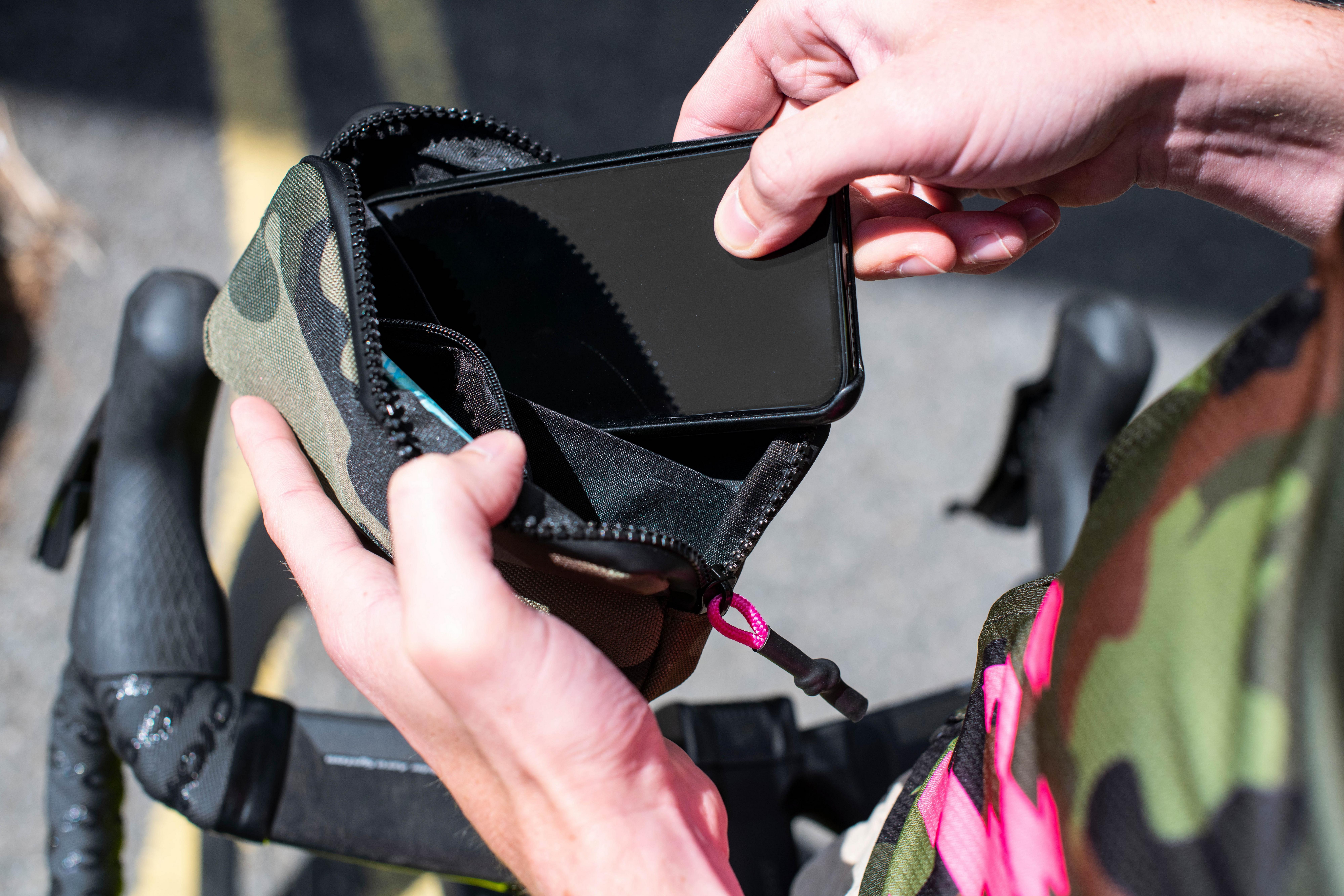 Muc-Off Essentials Case Camo