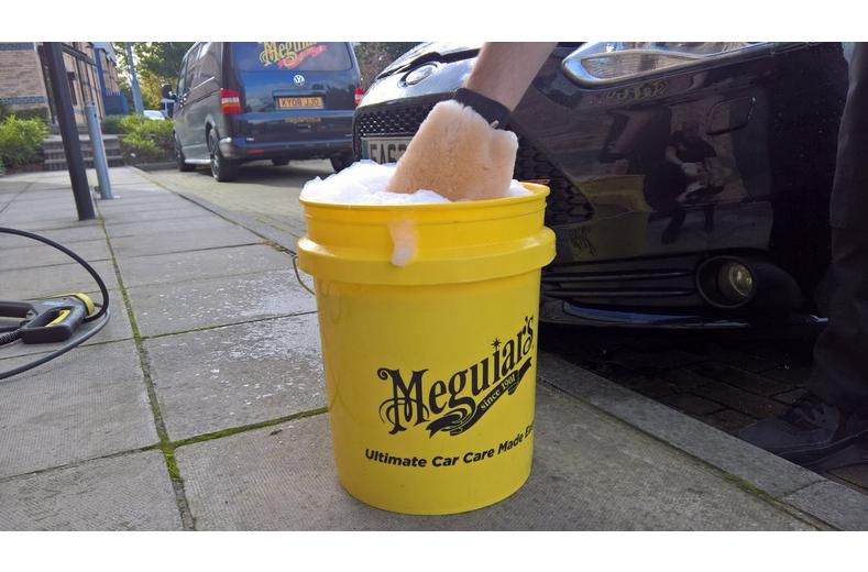 Meguiars Lambs Wool Wash Mitt Meguiars Lambs Wool Wash Mitt