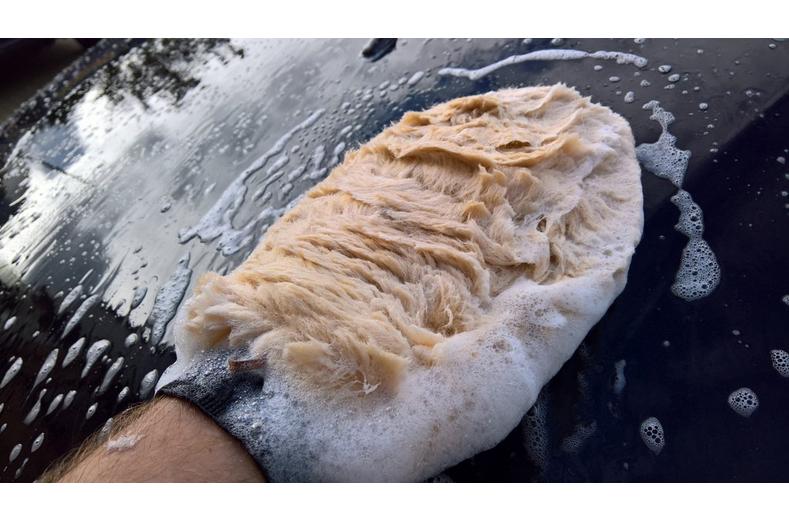 Meguiars Lambs Wool Wash Mitt Meguiars Lambs Wool Wash Mitt