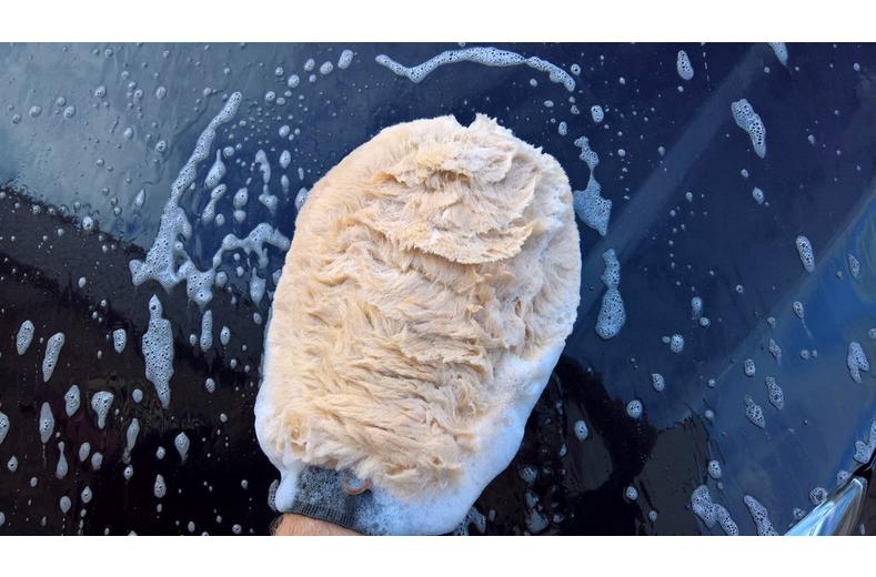 Meguiars Lambs Wool Wash Mitt Meguiars Lambs Wool Wash Mitt
