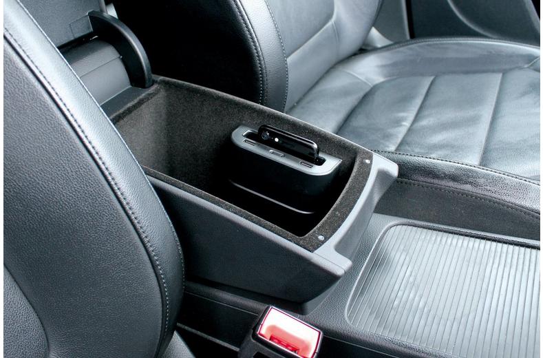 Connects2 Universal In-Car Charging Pocket Connects2 Universal In-Car Charging Pocket