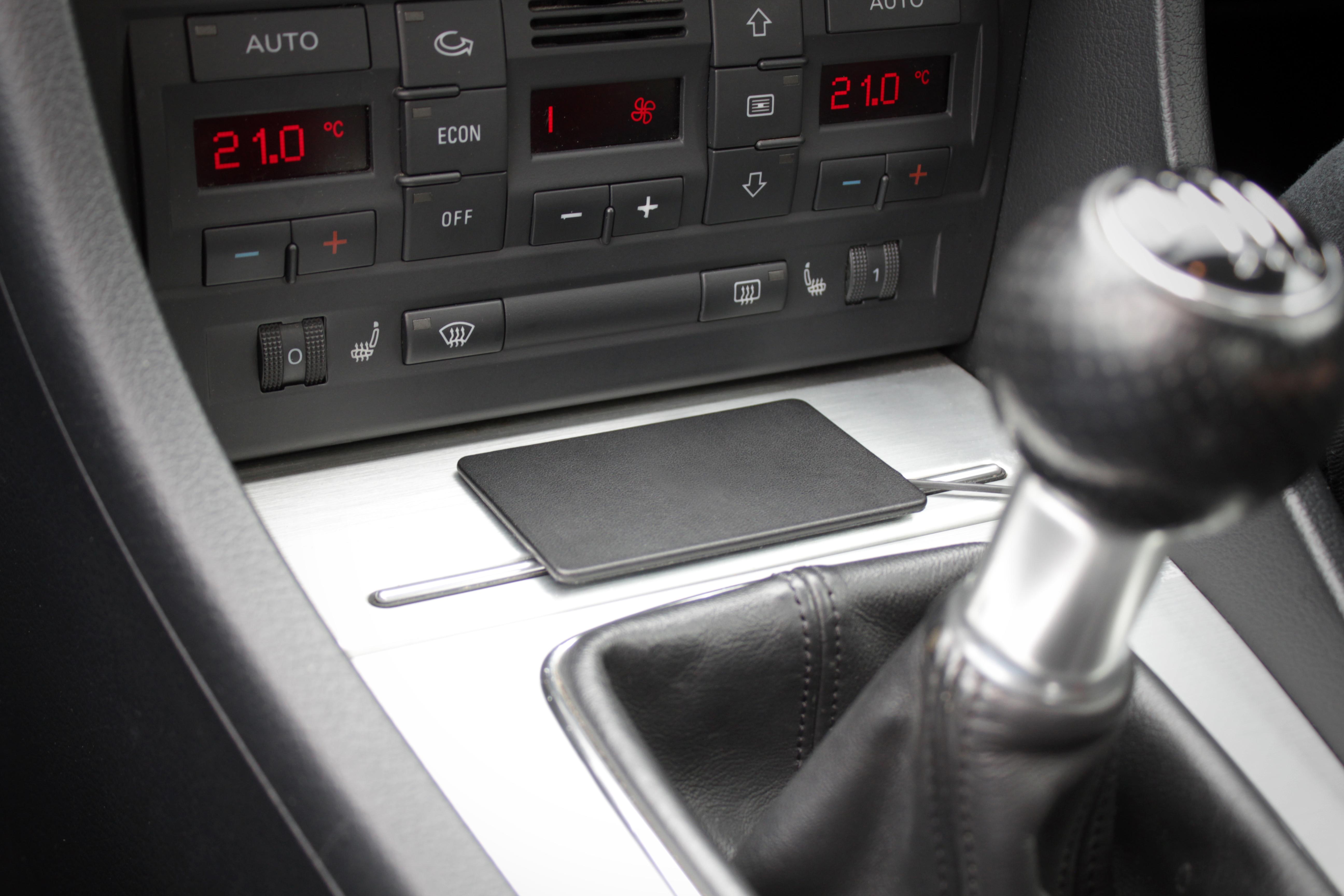 Connects2 Universal In-Car Charging Pad