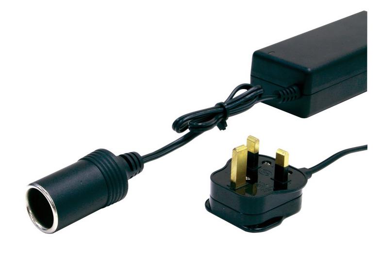 Halfords 8L Electric Coolbox, Mains Adaptor & Large Ice Packs (Pack of 2) Bundle Halfords 8L Electric Coolbox, Mains Adaptor & Large Ice Packs (Pack of 2) Bundle