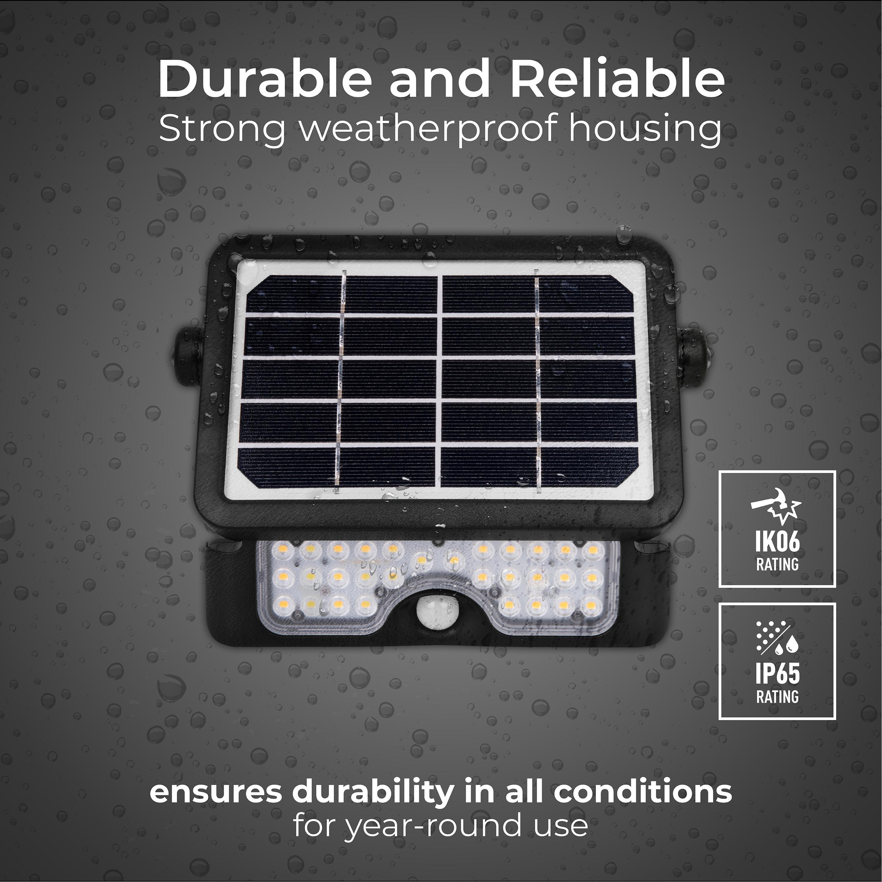 Luceco LED Solar Floodlight & PIR, 550lm