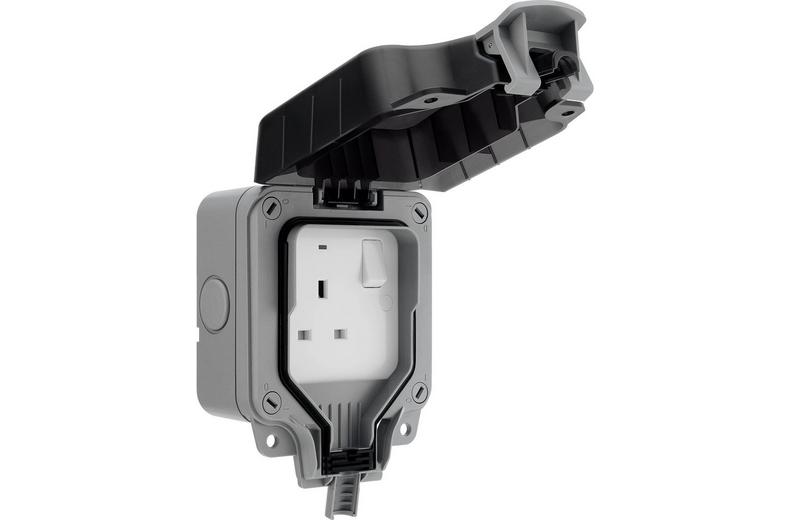 BG Weatherproof 1 Gang Socket IP66 for Mode 2 Charging - 3 Pin BG Weatherproof 1 Gang Socket IP66 for Mode 2 Charging - 3 Pin