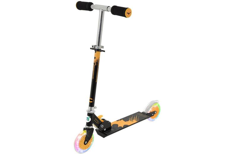 Batman Folding Inline Scooter - LED Batman Folding Inline Scooter - LED