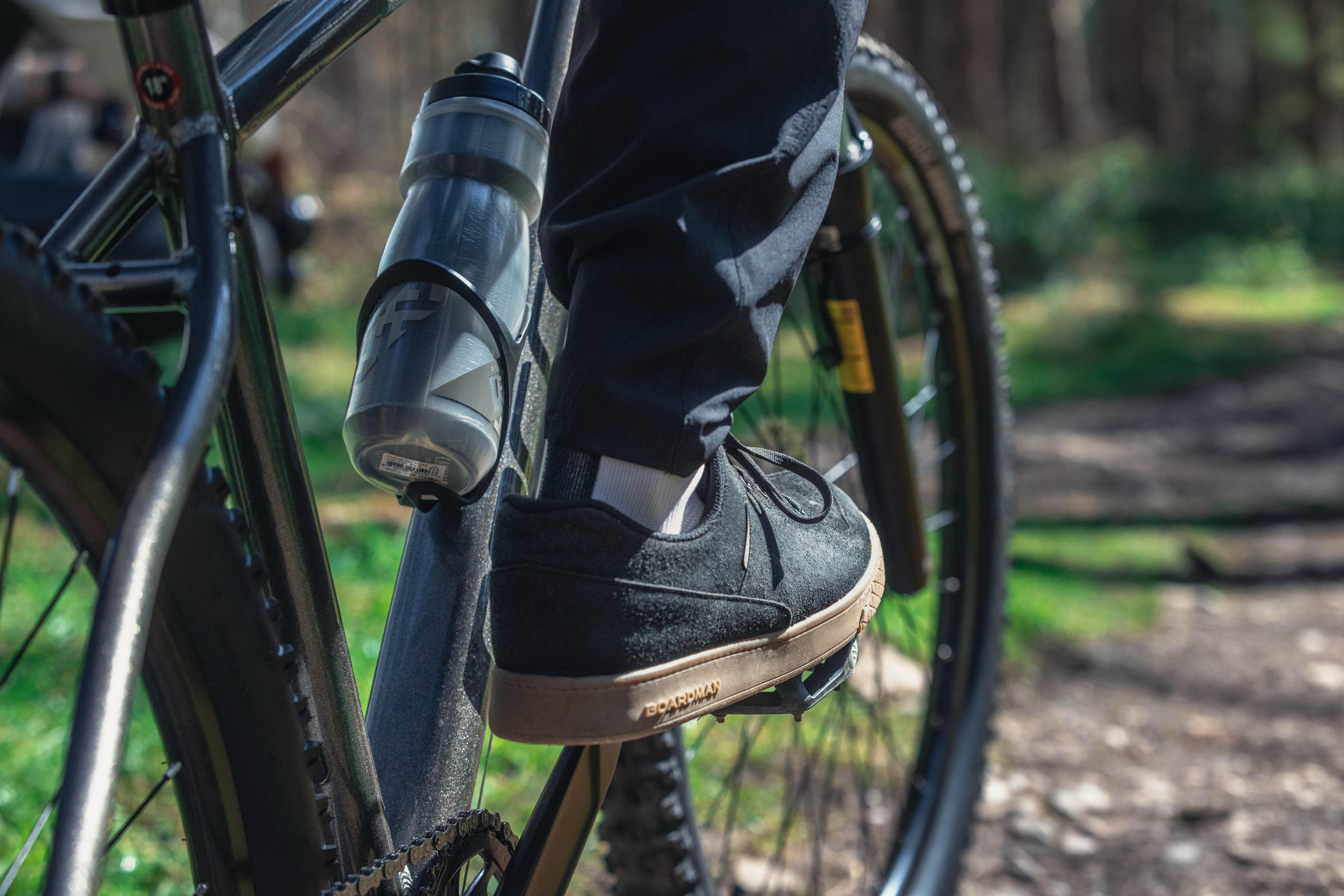 Halfords Plastic Bottle Cage, Black