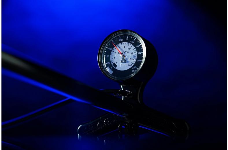 Lezyne Classic Floor Drive 3.5 Track Pump Black Lezyne Classic Floor Drive 3.5 Track Pump Black