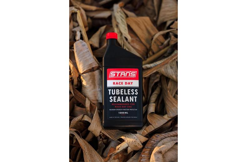 Stans Race Day Tubeless Sealant 1000ml Stans Race Day Tubeless Sealant 1000ml