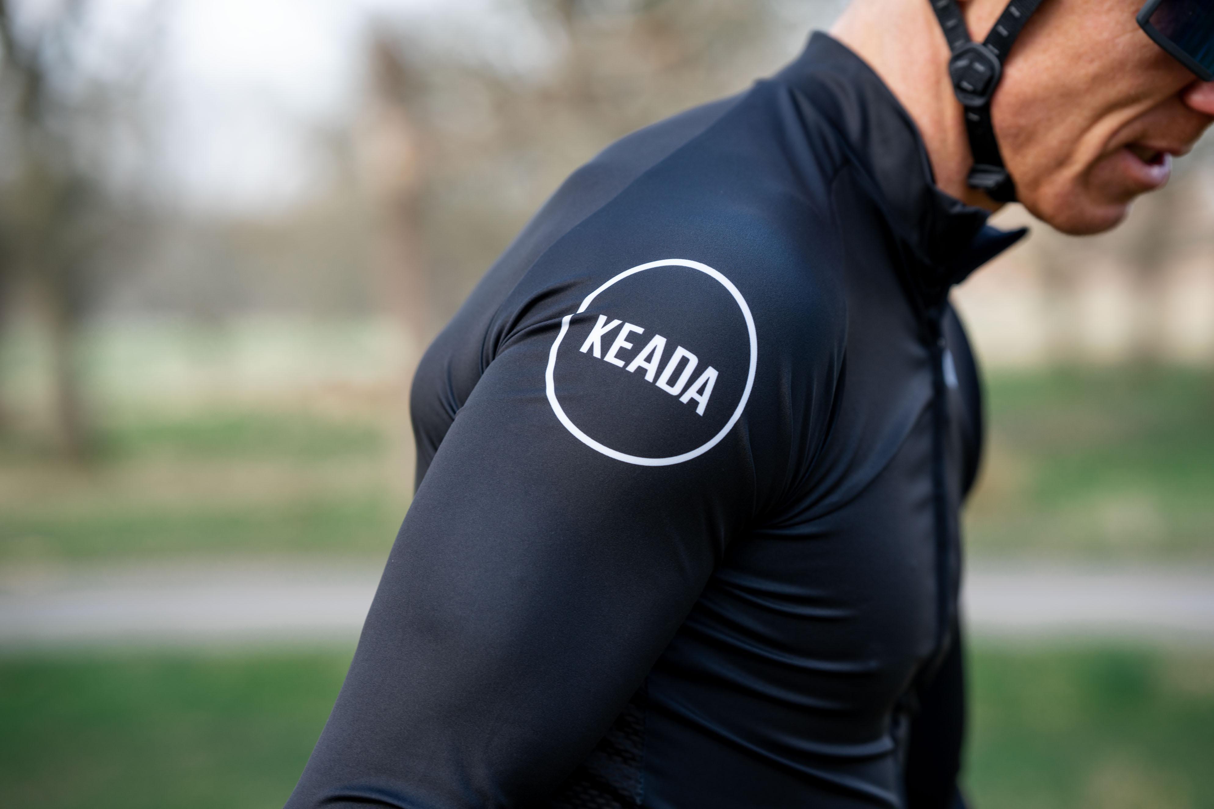 Keada Sports Men's Essential Long Sleeved Cycling Jersey | Halfords UK