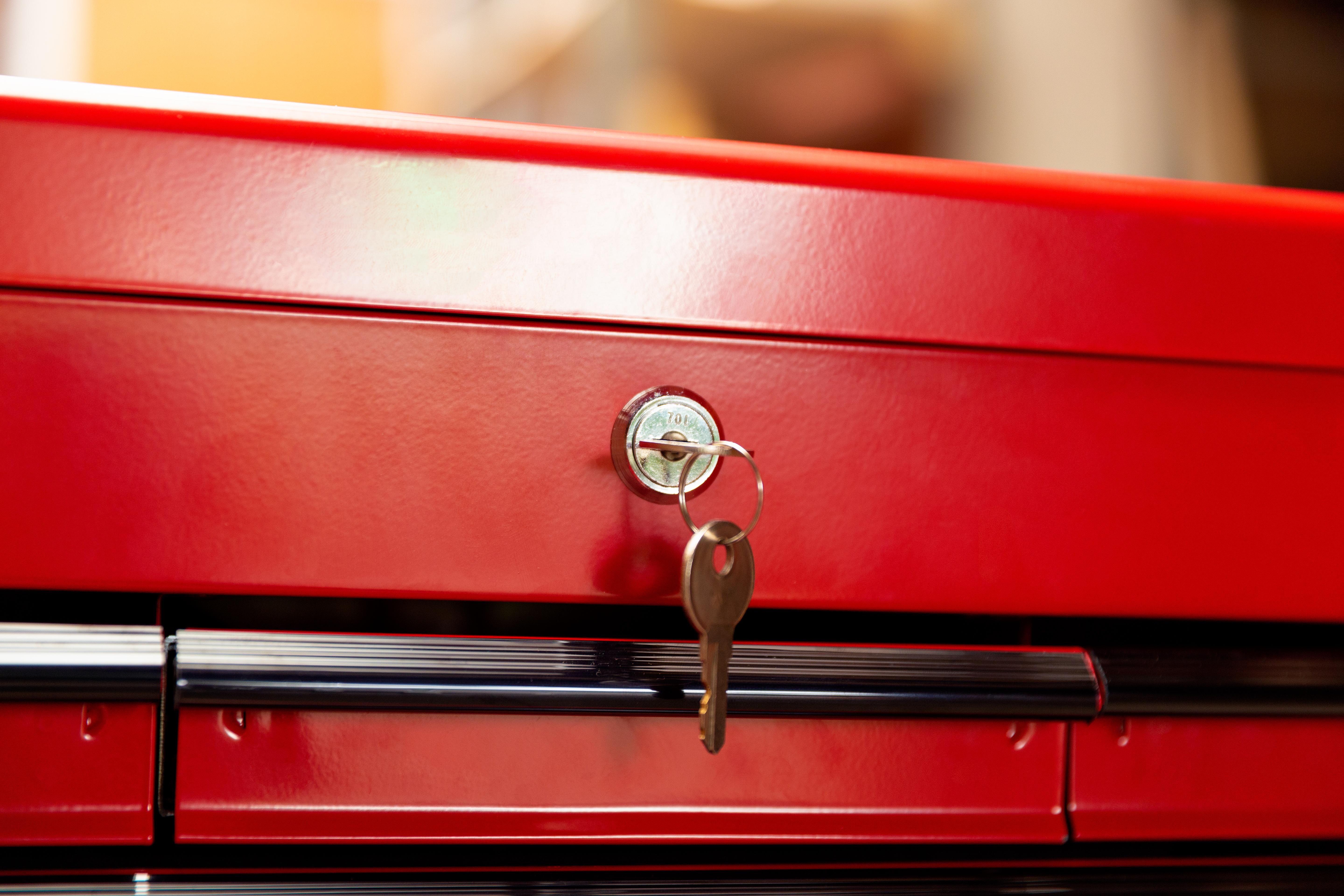 Halfords 8 Drawer Tool Centre