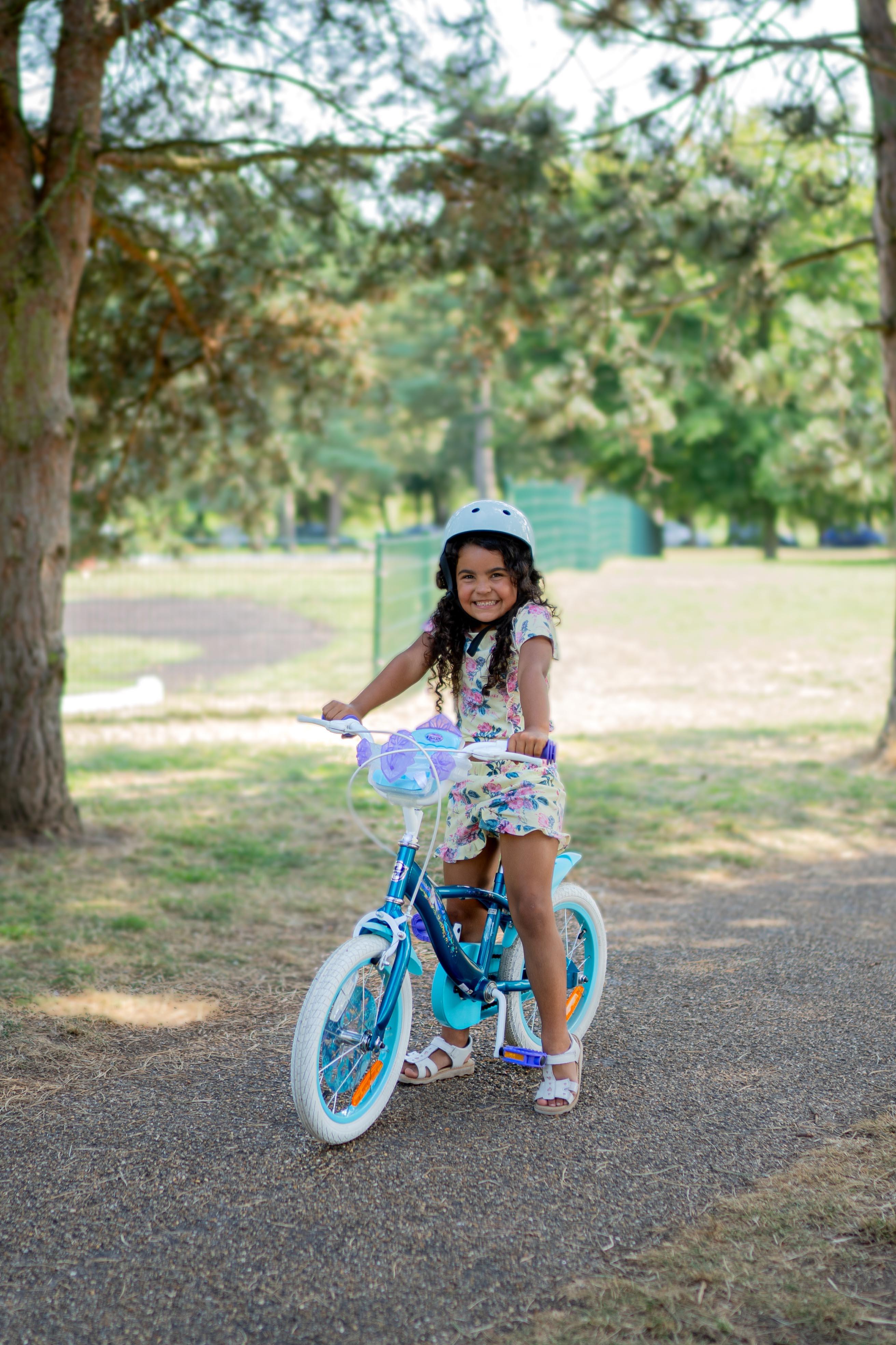 Huffy Frozen Kids Bike 16" Wheel