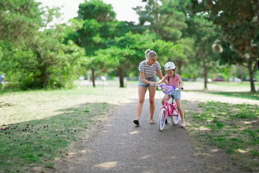 Halfords princess bike best sale