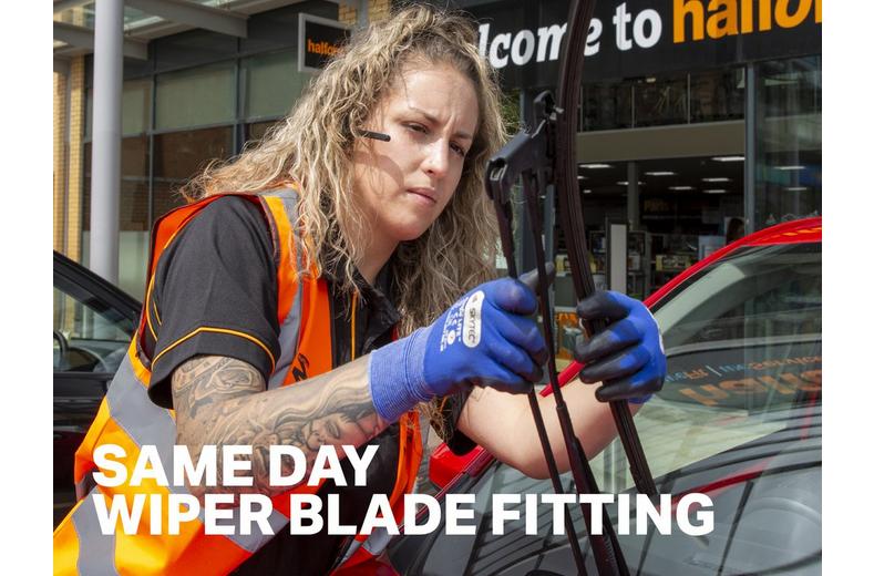 Halfords Set 101 Wiper Blades - Front Pair Halfords Set 101 Wiper Blades - Front Pair