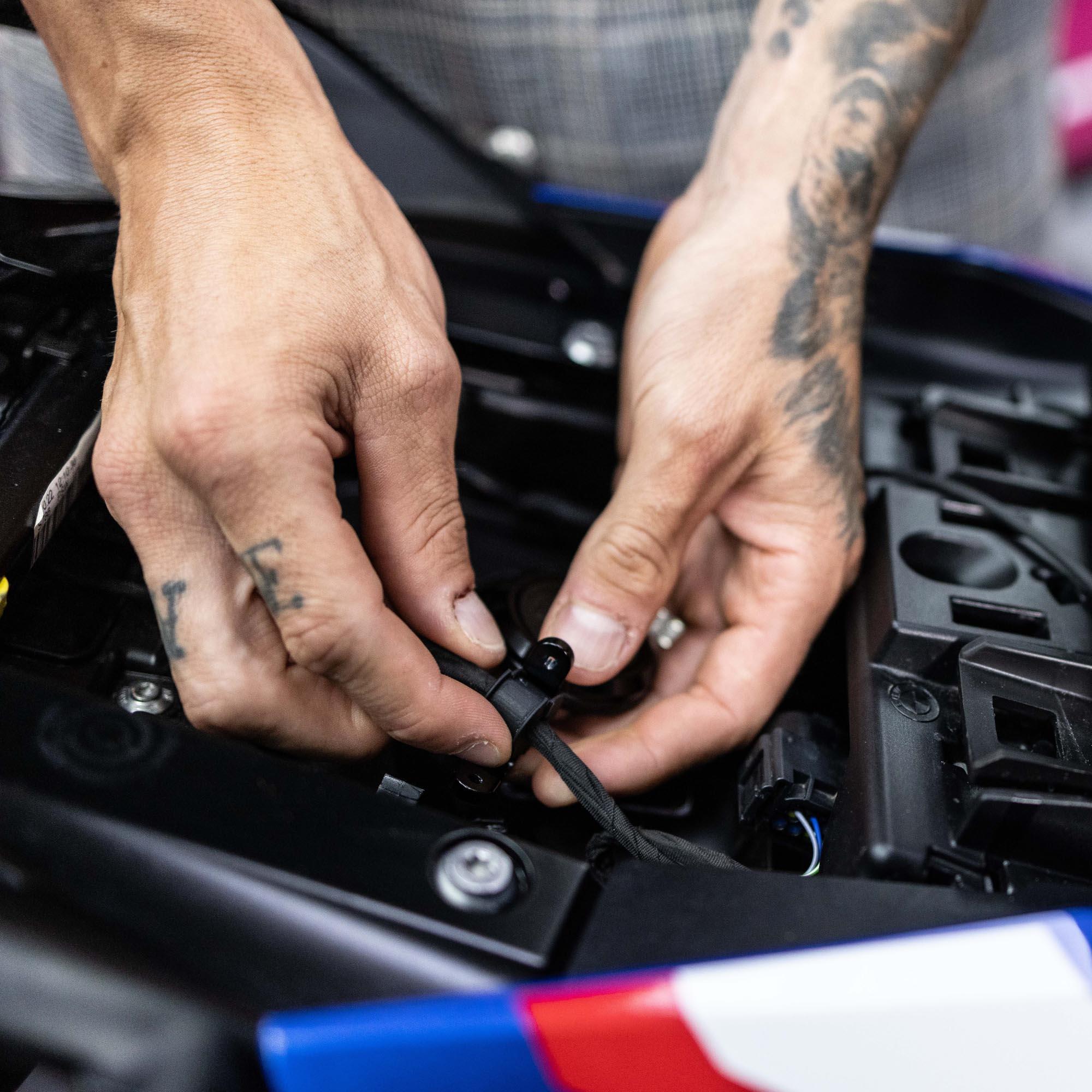 Muc-Off Secure Airtag Holder for Powersports