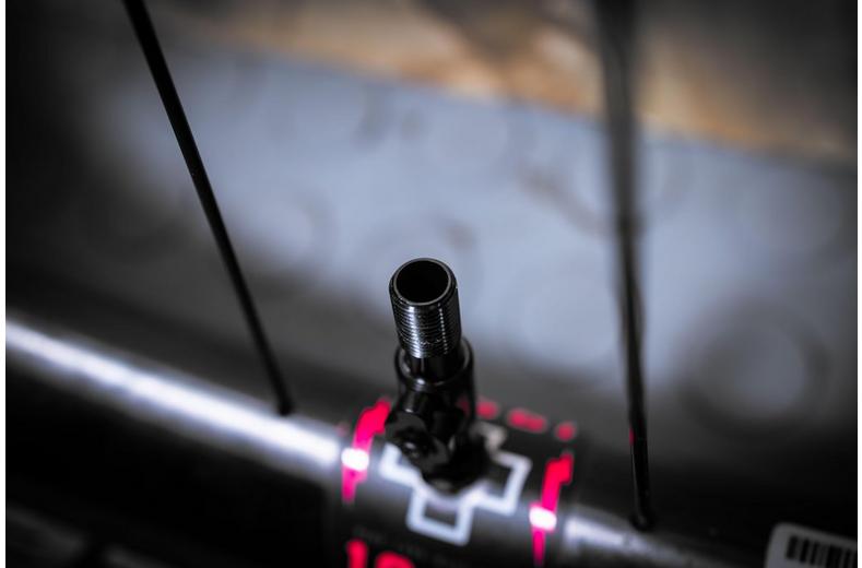 Muc-Off Big Bore Hybrid Tubeless Valves Muc-Off Big Bore Hybrid Tubeless Valves