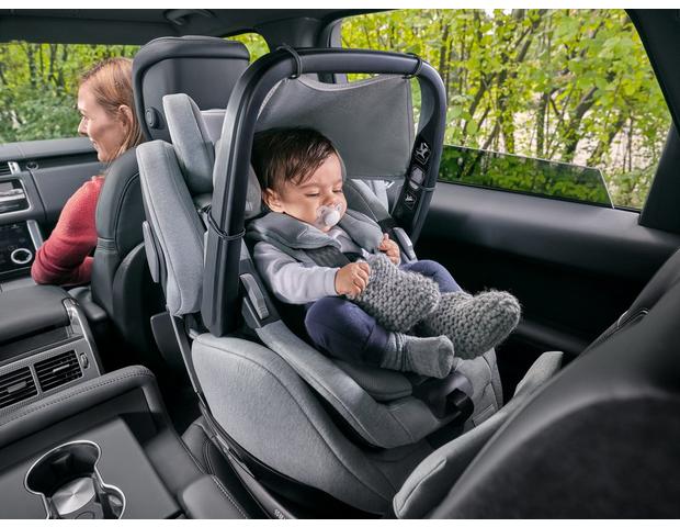 Recaro Salia Elite i-Size Baby Car Seat - Night Black | Halfords UK