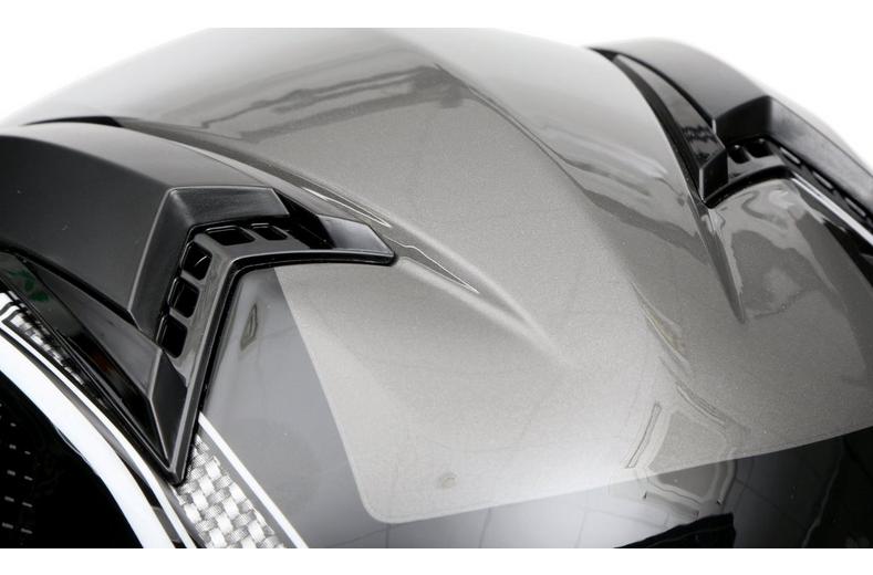 Duchinni D811 Gloss Black/Gunmetal Motorcycle Helmet Duchinni D811 Gloss Black/Gunmetal Motorcycle Helmet