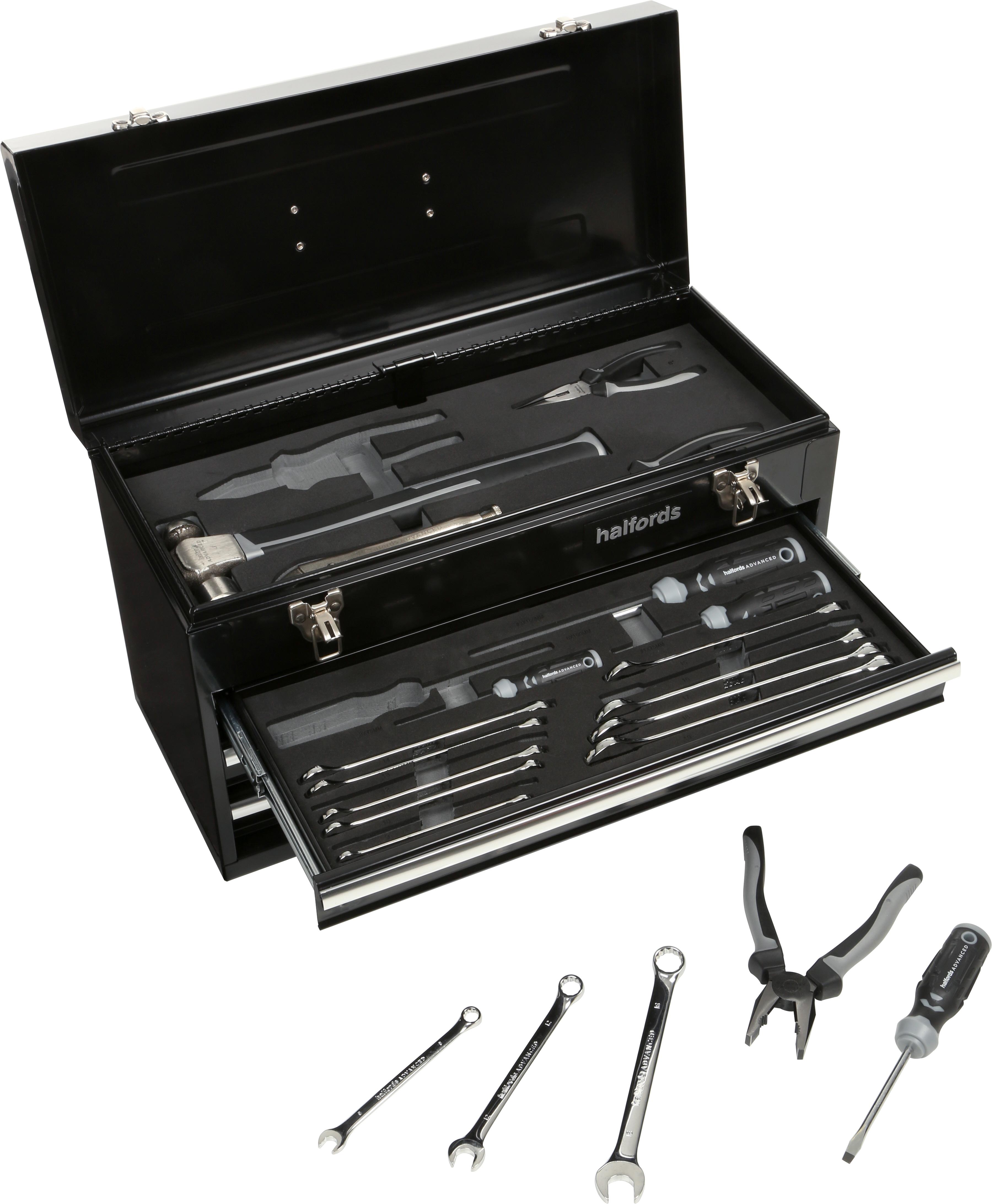 Halfords Advanced 121 Piece Mobile Car Maintenance Tool Kit