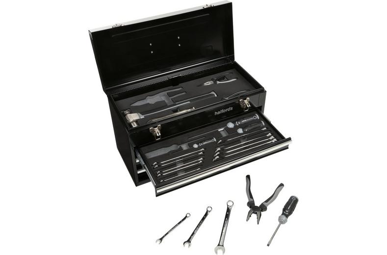 Halfords Advanced 121 Piece Mobile Car Maintenance Tool Kit Halfords Advanced 121 Piece Mobile Car Maintenance Tool Kit