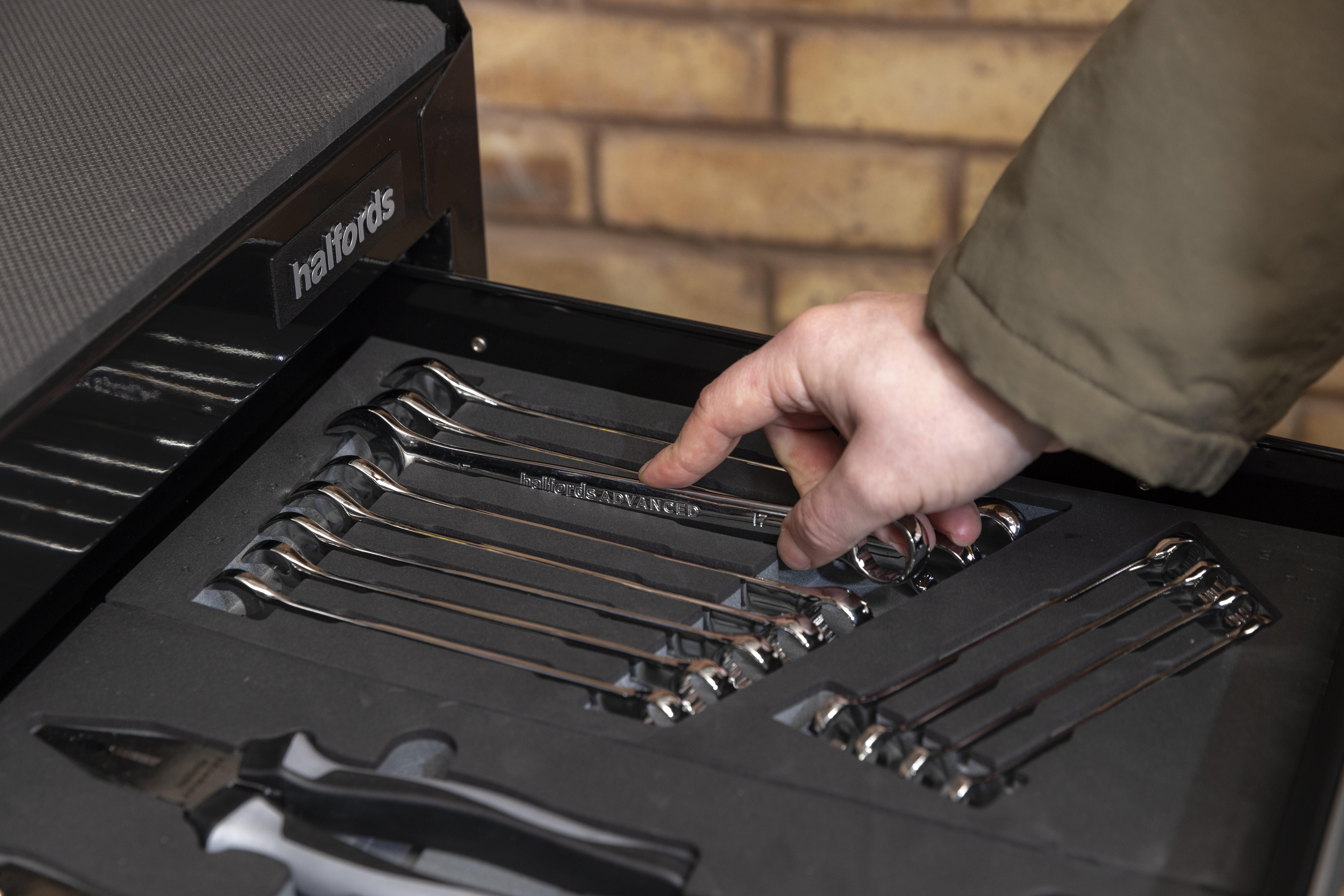 Halfords Advanced 12 Piece Combination Spanner Set Modular Tray