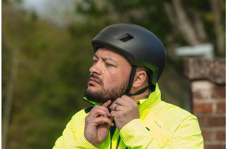 Halfords Advanced Commuter Helmet Halfords Advanced Commuter Helmet