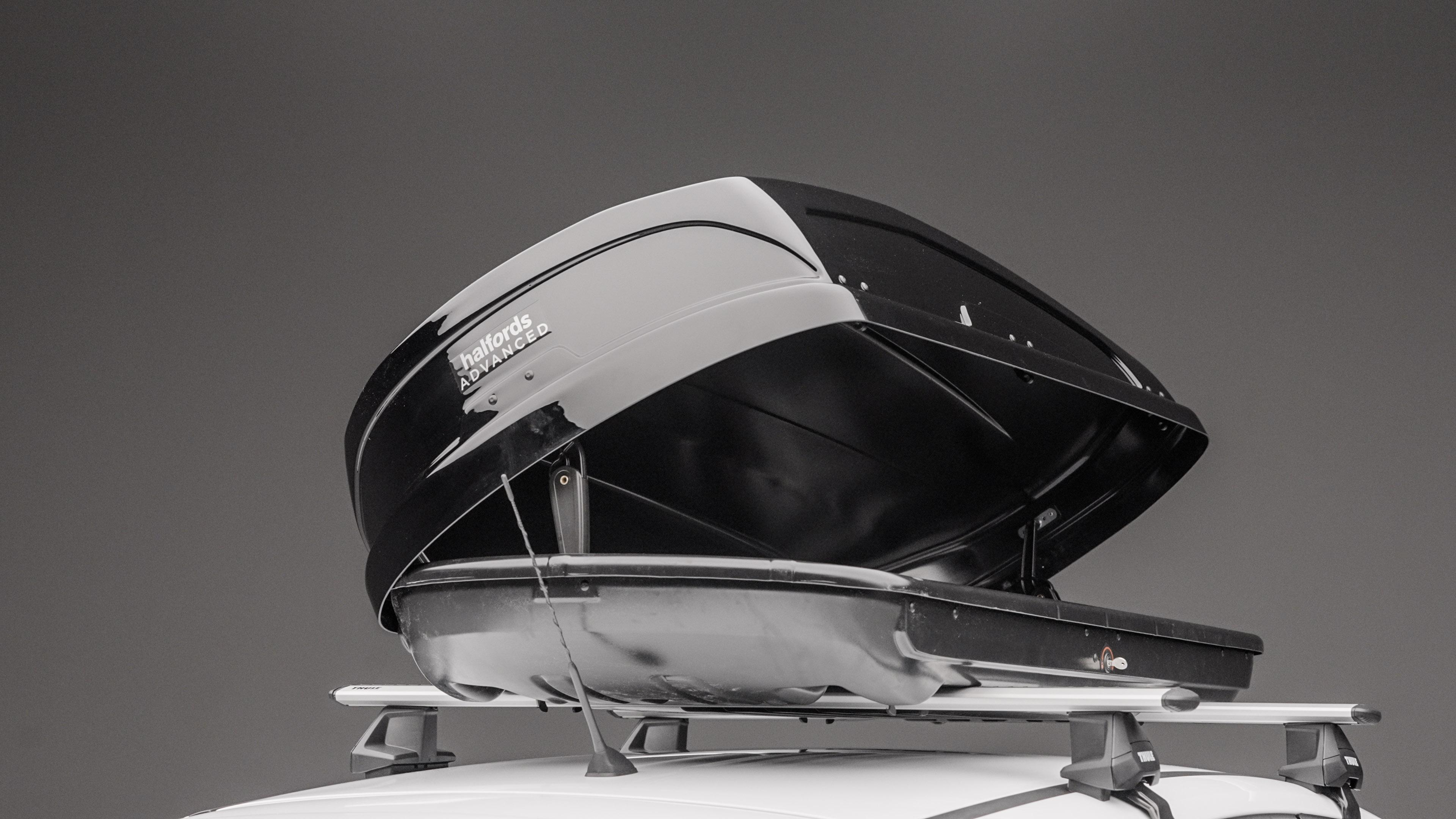 Halfords Advanced 470L Roof Box - Black