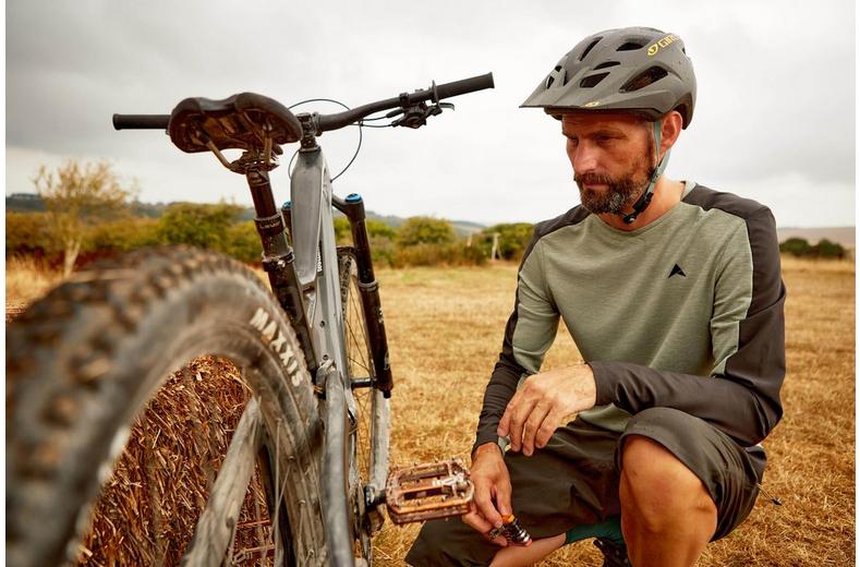 Altura Ridge Performance Men's Long Sleeve Jersey Altura Ridge Performance Men's Long Sleeve Jersey