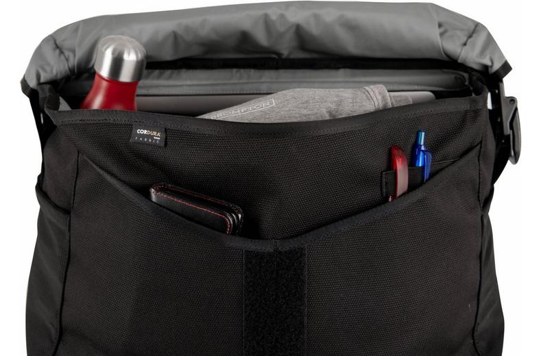 Brompton Metro Messenger Bag 23 Litres - Black Brompton Metro Messenger Bag 23 Litres - Black