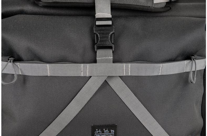 Brompton Borough Roll Top 28 Litres - Dark Grey Brompton Borough Roll Top 28 Litres - Dark Grey