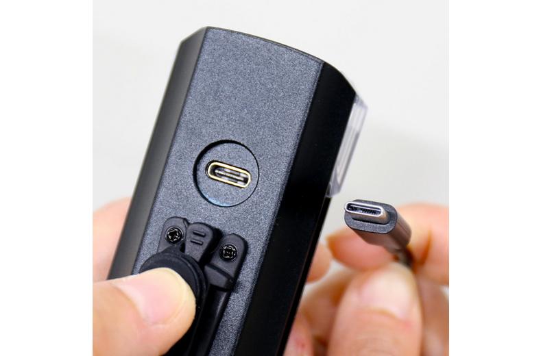 Cateye AMPP 2200 Front Bike Light Cateye AMPP 2200 Front Bike Light