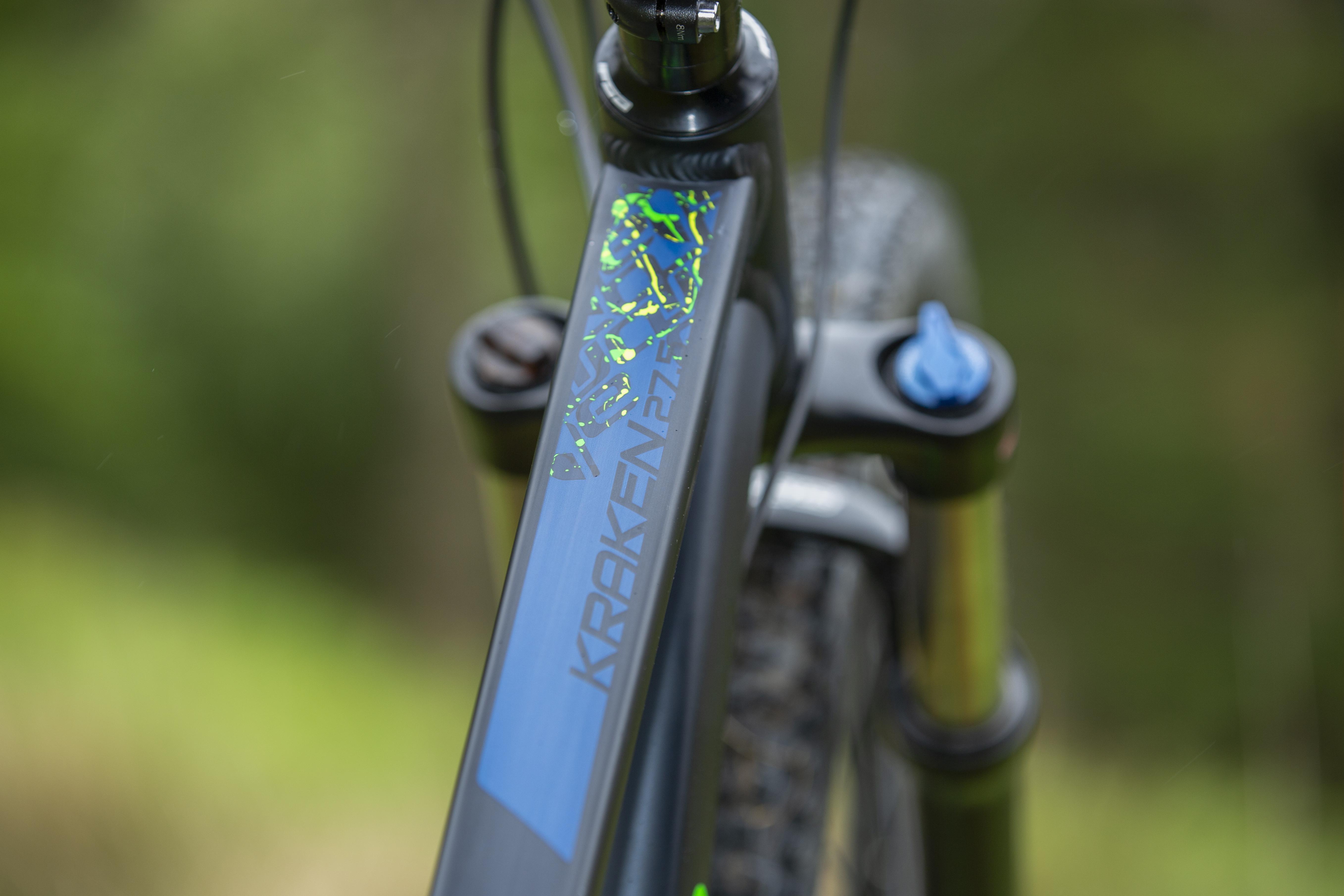 black and blue carrera mountain bike