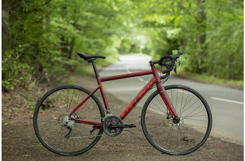 Carrera Vanquish Mens Road Bike - Red, Medium Carrera Vanquish Mens Road Bike - Red, Medium