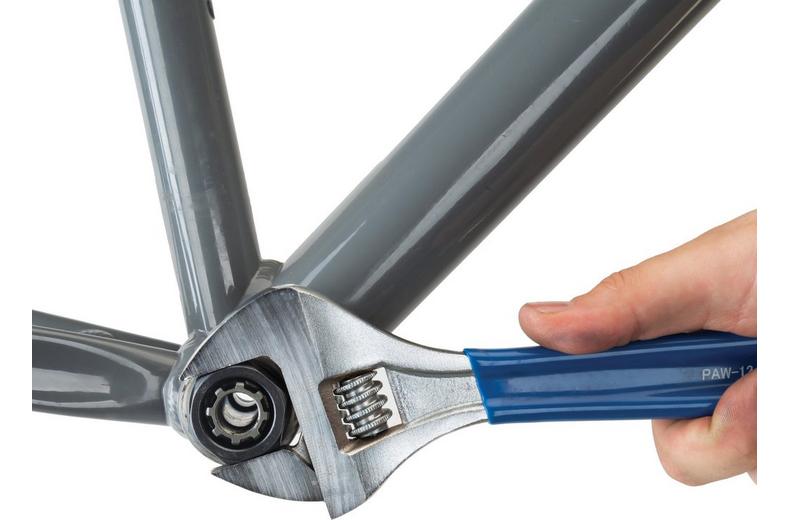 Park Tool BBT32C Compact Bottom Bracket Tool 20-Tooth Splines: Shimano and ISIS Sealed Car Park Tool BBT32C Compact Bottom Bracket Tool 20-Tooth Splines: Shimano and ISIS Sealed Car