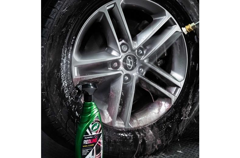 Turtle Wax Redline Wheel Cleaner 750ML Turtle Wax Redline Wheel Cleaner 750ML