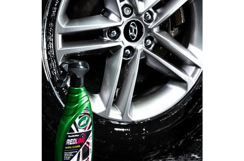 Turtle Wax Redline Wheel Cleaner 750ML Turtle Wax Redline Wheel Cleaner 750ML