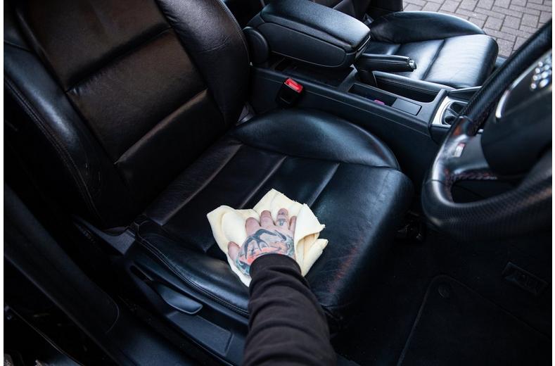 Meguiar's Ultimate Leather Detailer 473ml Meguiar's Ultimate Leather Detailer 473ml