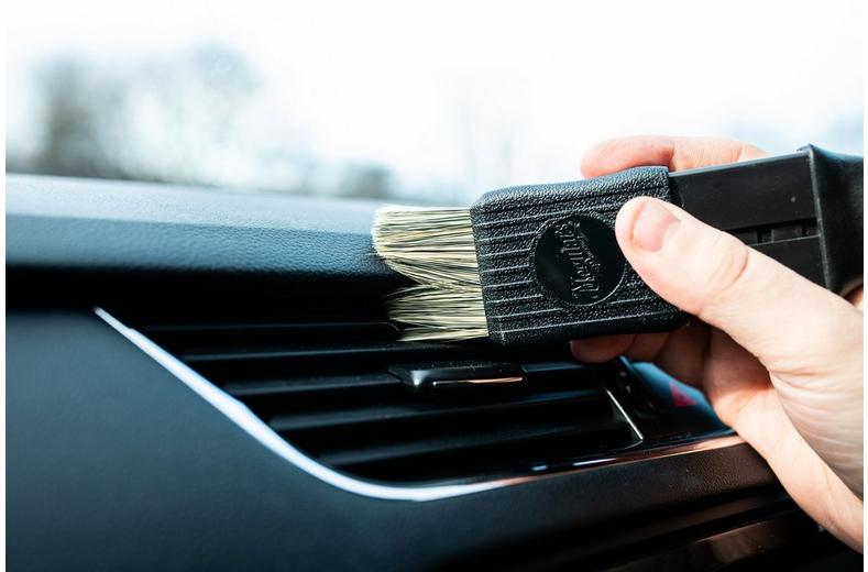 Meguiar's Dash and Trim Interior Brush Meguiar's Dash and Trim Interior Brush