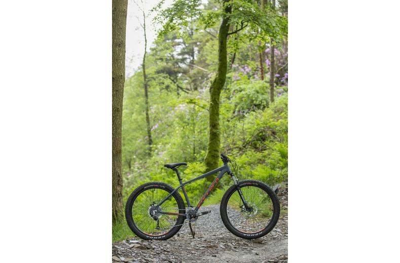 Carrera Vendetta Mens Mountain Bike - Grey - S, M, L Frames Carrera Vendetta Mens Mountain Bike - Grey - S, M, L Frames