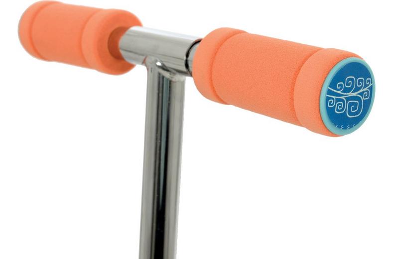 Moana Folding Inline Scooter with LED Moana Folding Inline Scooter with LED