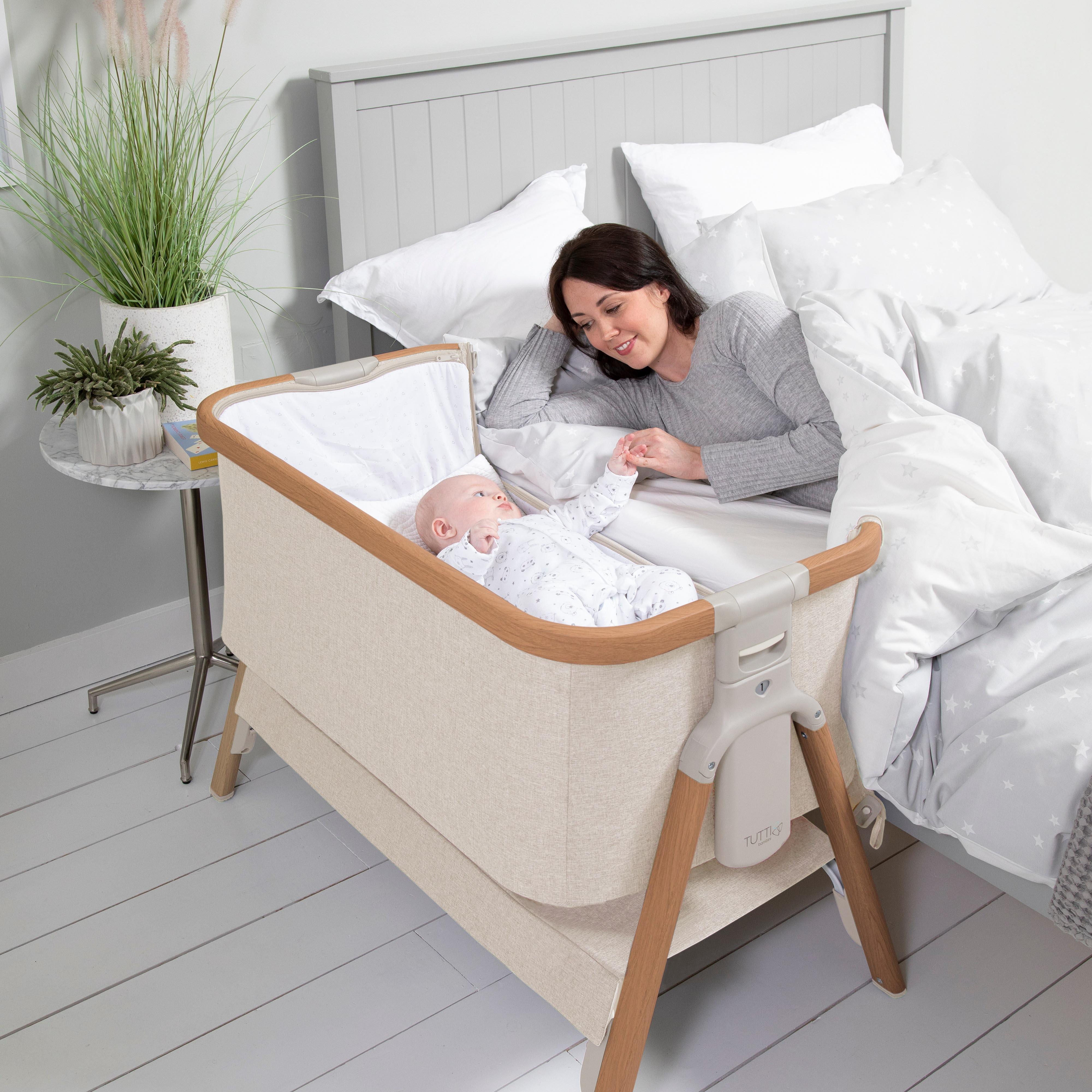 Tutti Bambini Cozee Bedside Crib - Walnut/Ecru