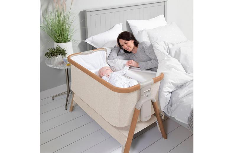 Tutti Bambini Cozee Bedside Crib - Walnut/Ecru Tutti Bambini Cozee Bedside Crib - Walnut/Ecru