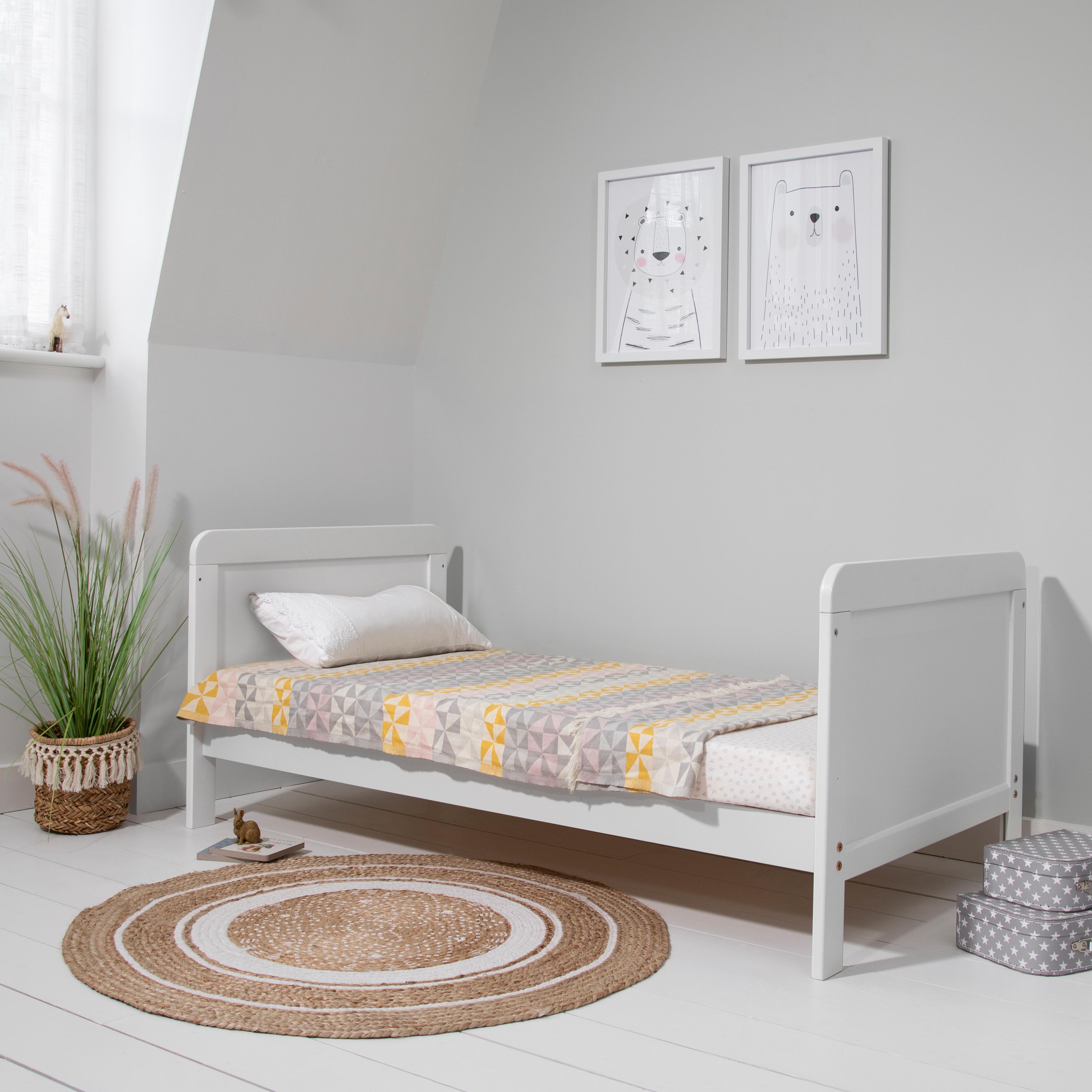 Tutti Bambini Rio Cot Bed Changer & Mattress - White