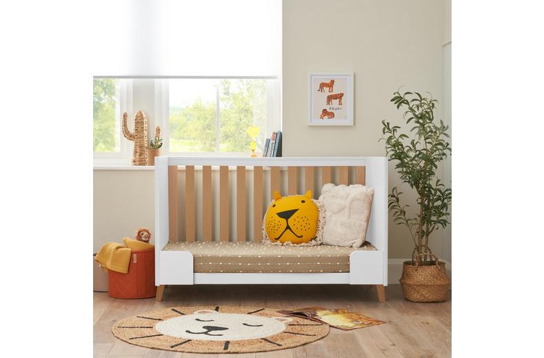 Tutti Bambini Fika Mini Cot Bed - White/Light Oak Tutti Bambini Fika Mini Cot Bed - White/Light Oak