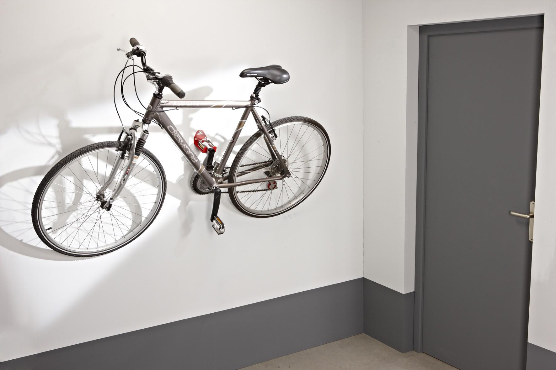 Mottez Bike Pedal Wall Mount